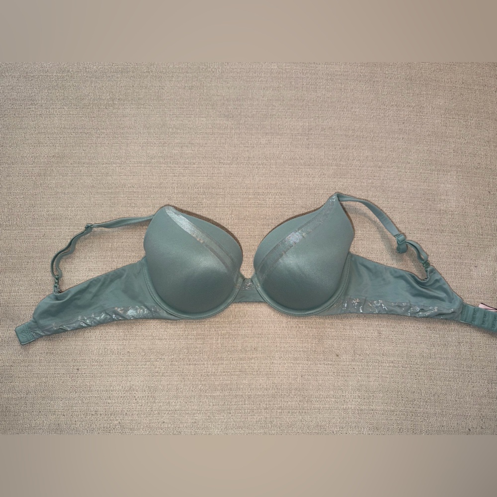 Victoria's Secret Smooth Padded Bra in Sage Green